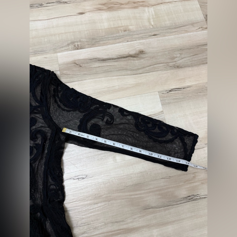 Express Black Sheer Lace Blouse - Picture 9 of 10